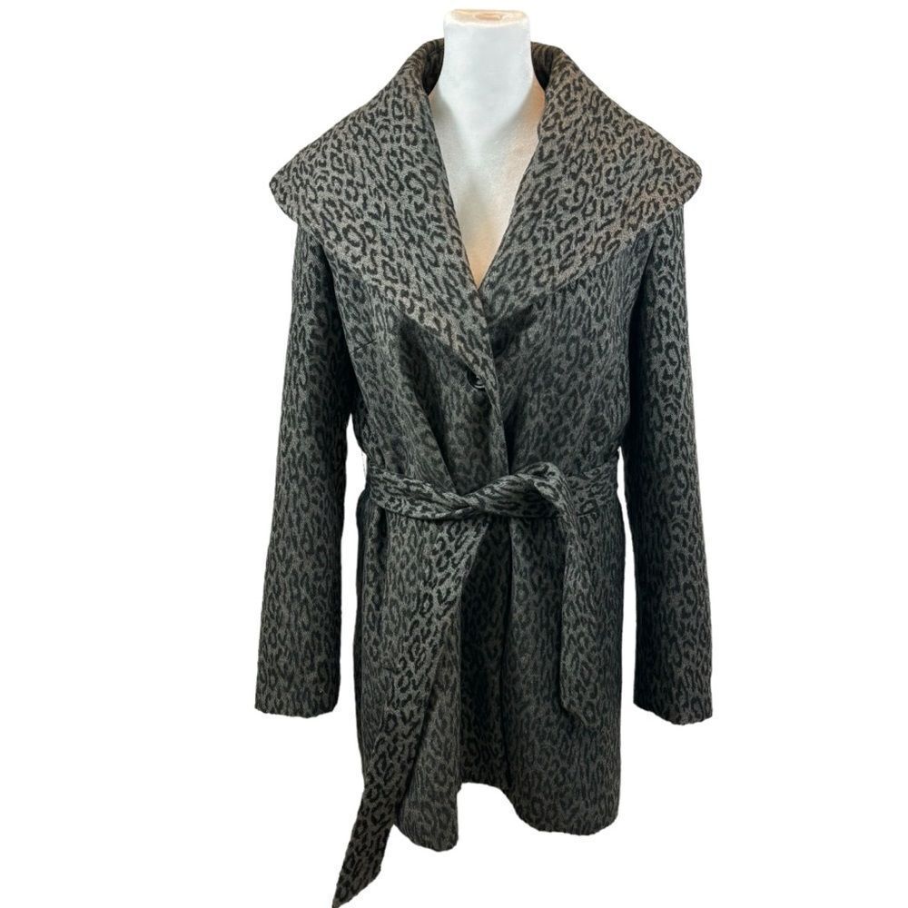 Brand New without Tags Ladies Marvin Richard’s Leopard Print Coat Size Large
